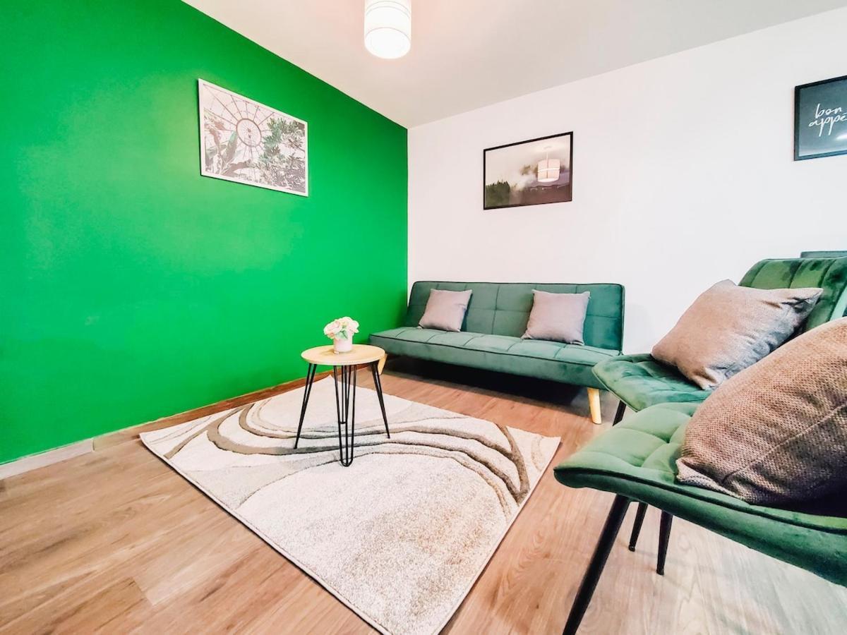 Near Nec, Bhx, Bullring & Solihull * Birmingham